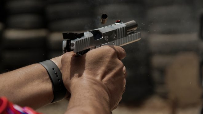 Arquivo:Atirador-pistola.jpeg