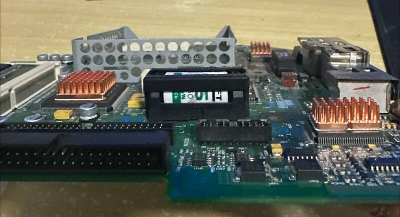 Arquivo:Imac-dissipadores-mainboard2.jpg